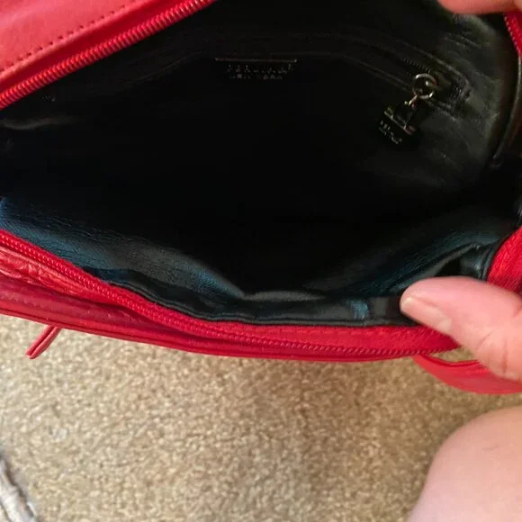 Red Leather Perlina New York Shoulder Bag - Picture 4 of 5